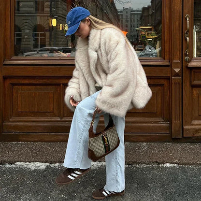 Cappotto oversize da donna in pelliccia sintetica sfumata 